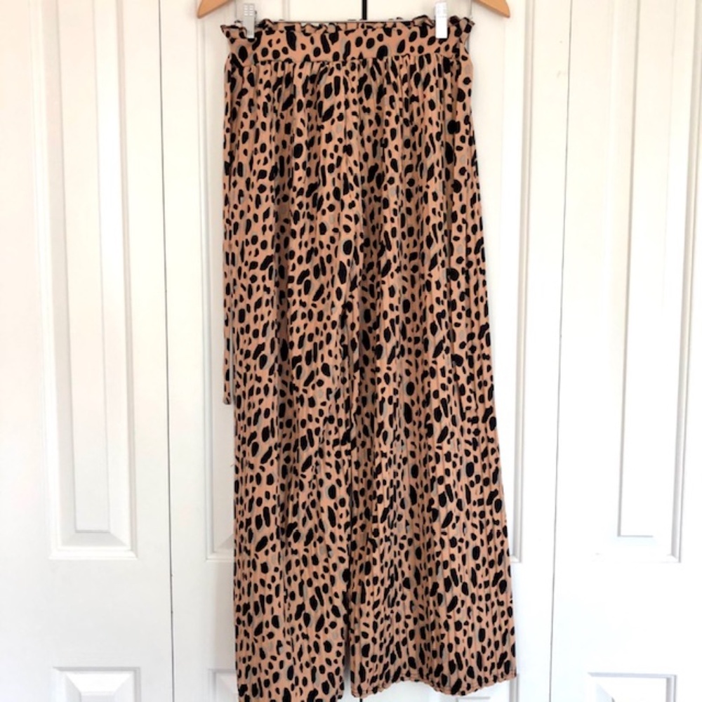Soho Apparel Pleated Wide Legged Leopard Pants - Picture 3 of 8